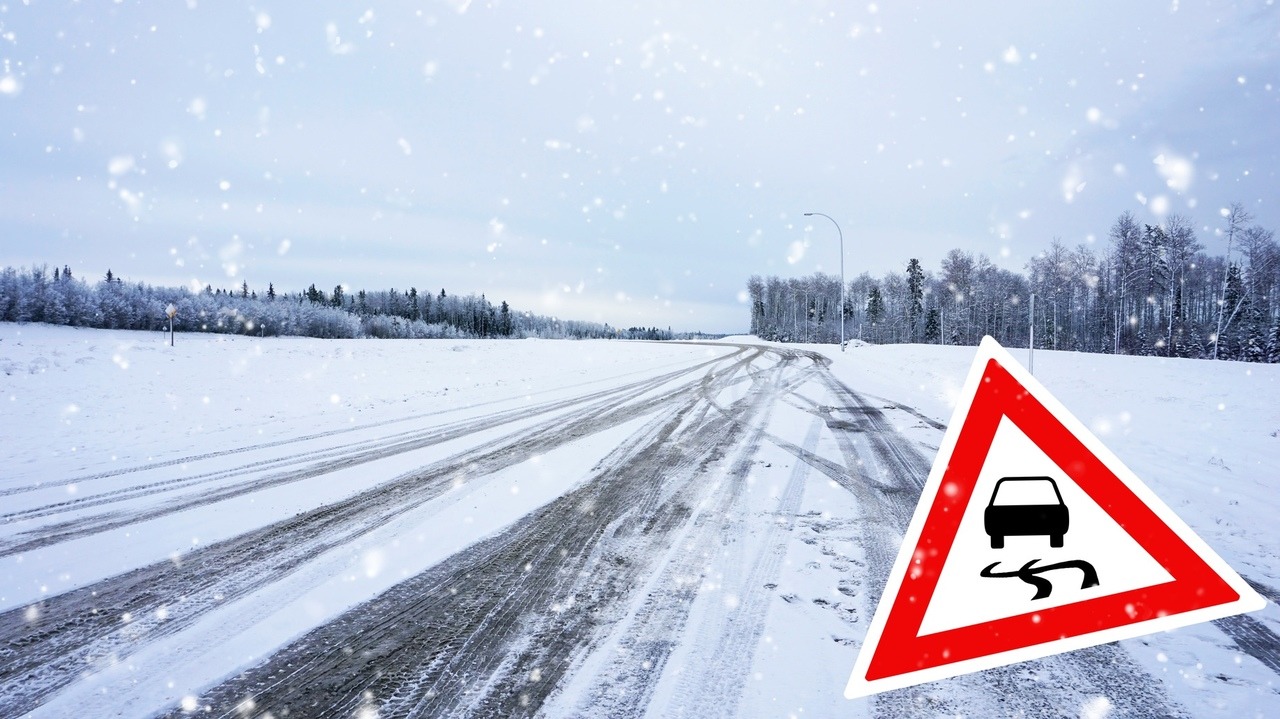 В связи с неблагоприятными погодными условиями ГИБДД обращается к водителям с просьбой быть внимательнее на дорогах