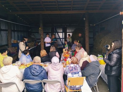 АНО КЦСОН «Лидер» организовала мероприятие «Душевное чаепитие» в деревне Красная Речка Боготольского района